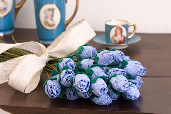 bouquet-of-fabric-roses(8)