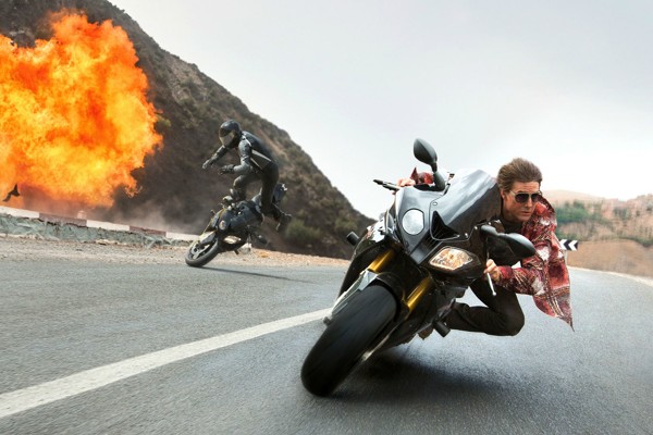 tom-cruise-is-a-perfect-stunt(2)