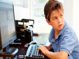 ده نکته برای حفظ امنیت فرزندتان در اینترنت
