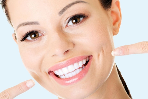 how-to-show-our-teeth-whiter