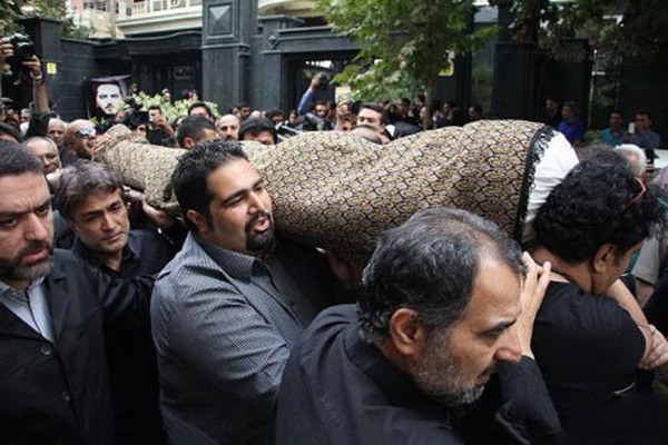 pictures-funeral-of-ali-tabatabai(7)