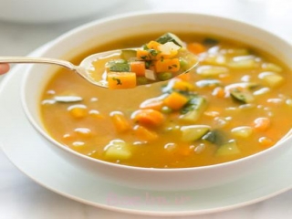 یک شام پاییزی کم کالری : سوپ کرفس و هویج