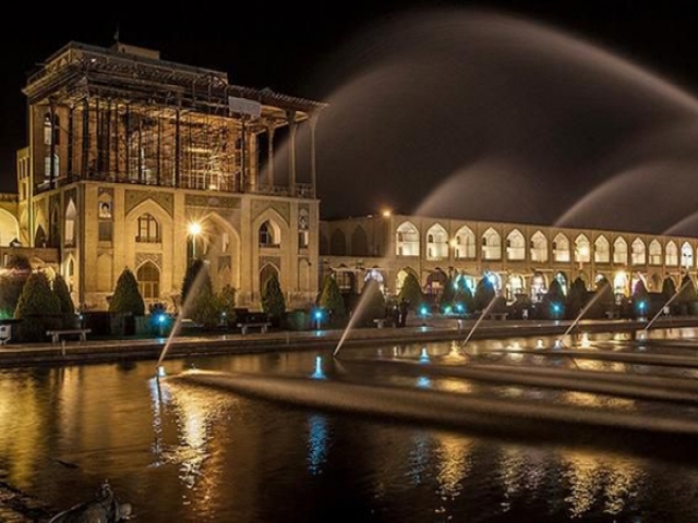 آشنایی با دنیای درون کاخ عالی قاپو آشنایی با دنیای درون کاخ عالی قاپو
