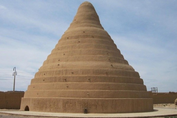 یخچال خشتی ابرکوه