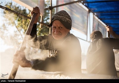عکس هایی از هشتاد هزار کیلو آش روز 28 صفر