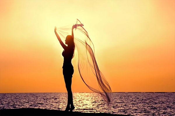 چرا مردان همیشه در رویای یک زن زیبا هستند؟