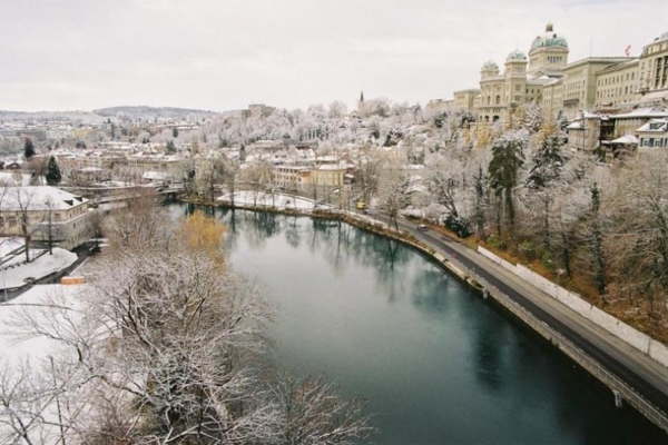 Spectacular images of towns and villages in the Christmas mood(2)
