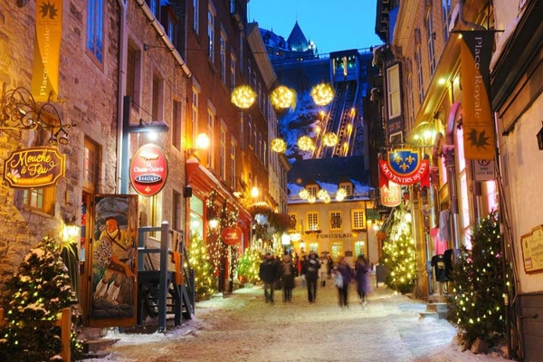 Spectacular images of towns and villages in the Christmas mood(31)