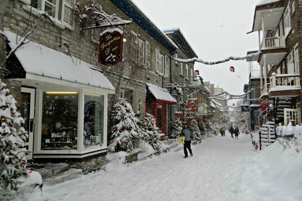 Spectacular images of towns and villages in the Christmas mood(34)