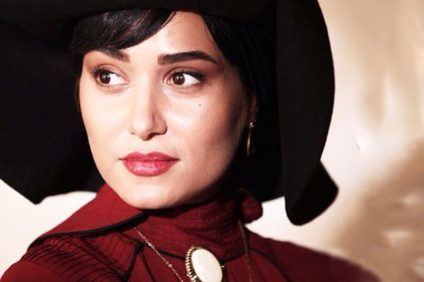 لحظه ای با پریناز ایزدیار