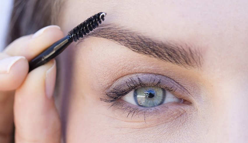 داشتن ابروهای پر پشت با چند روش ساده!