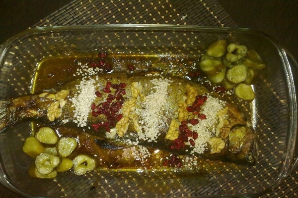 یک ماهی مجلسی ، ماهی شکم پر