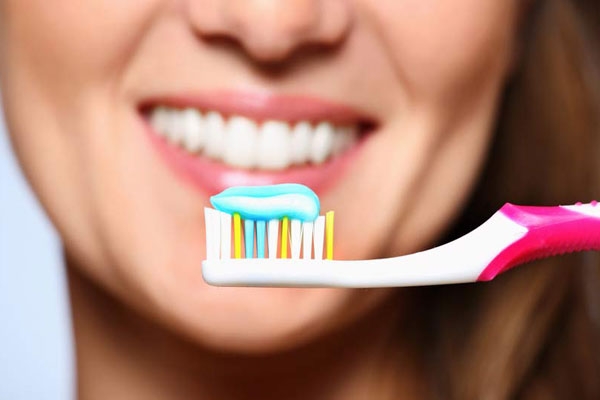 مسواک بزنید حتی اگر دندان ندارید
