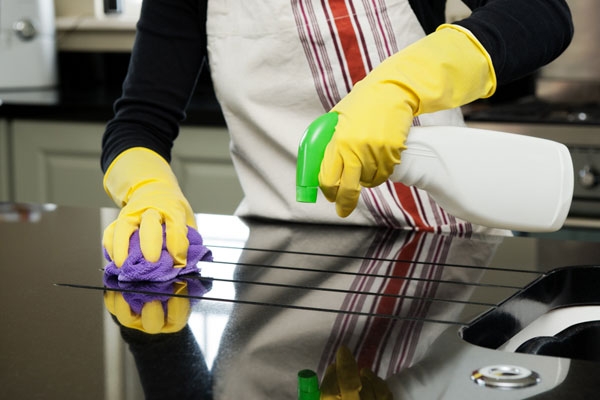 برق انداختن وسایل آشپزخانه