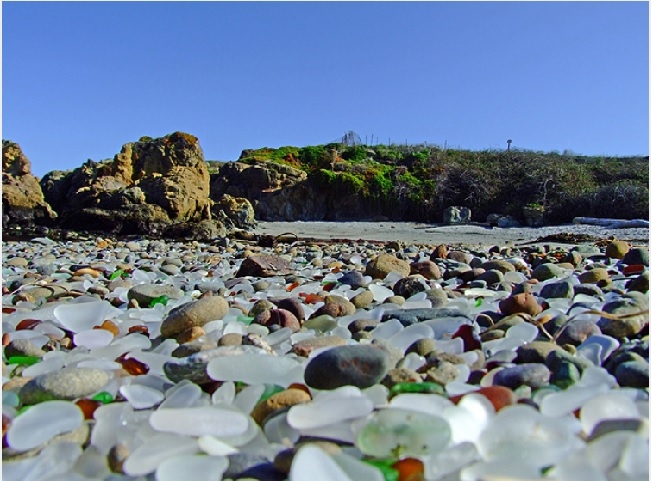 سواحل عجیب و دیدنی  شیشه  در کالیفرنیا