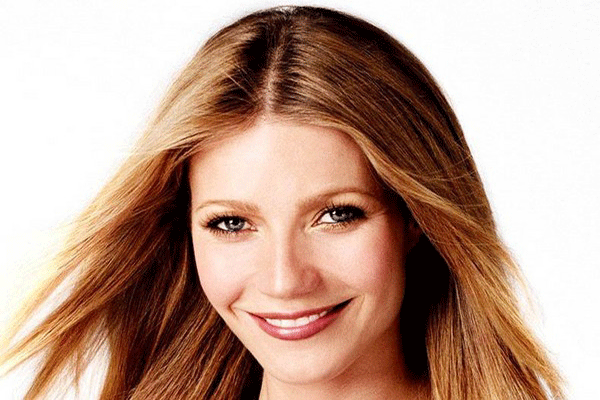 استفاده بازیگر مشهور  از زنبور برای زیبایی