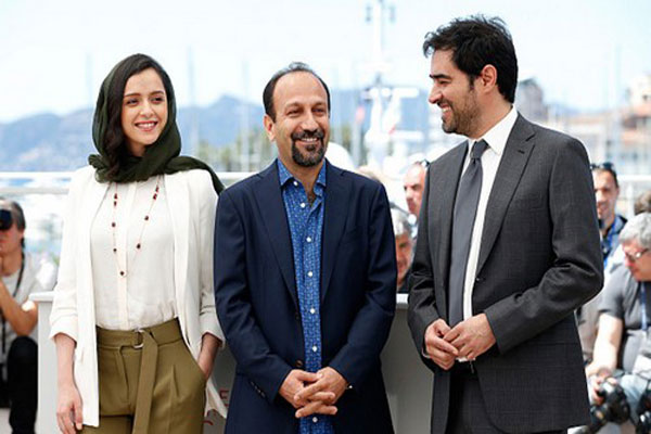 Shahab Hosseini took the Cannes gold PalmFarhadi wins best scenario (3)
