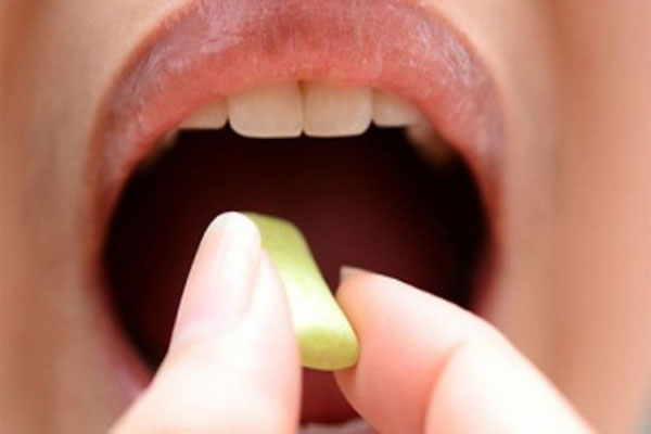 What happen when you  swallow gum
