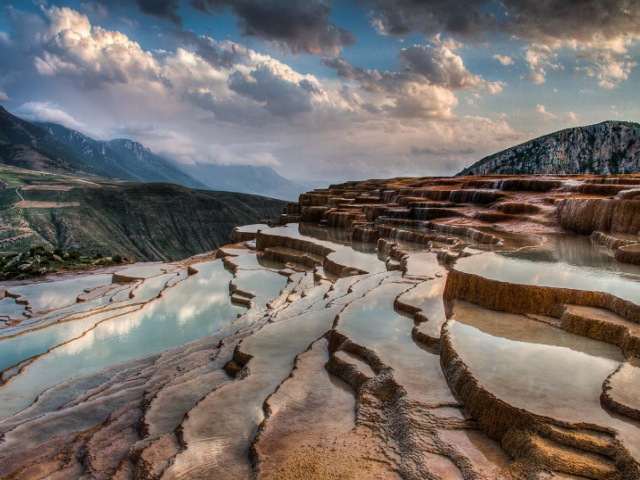 زیباترین چشمه جهان در ایران