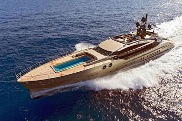 Modern luxury boats (2)