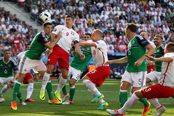Poland 1-0 Northern Ireland; three points hypnotic! (1)