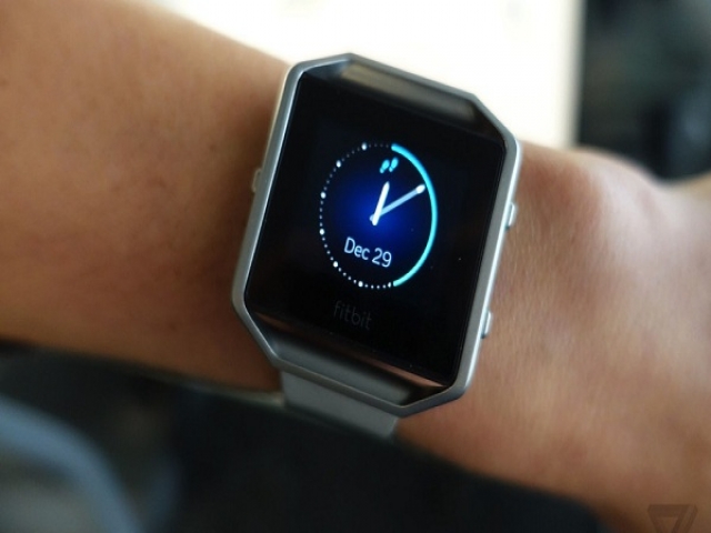 Fitbit دو دستگاه جدید در دست ساخت دارد Fitbit دو دستگاه جدید در دست ساخت دارد