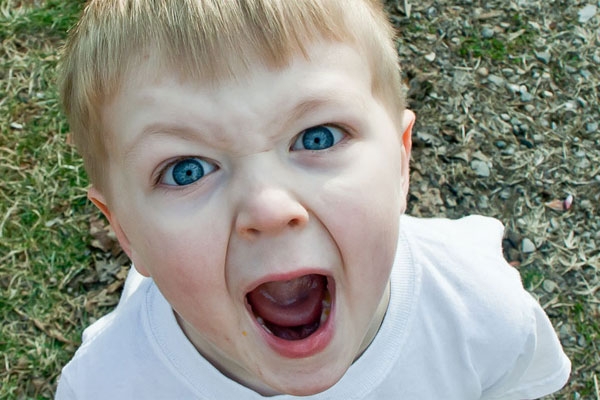 راهکارهایی برای والدین کودکان پرخاشگر