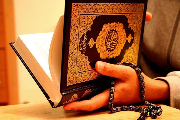 استخاره گرفتن صحیح است یا خیر؟