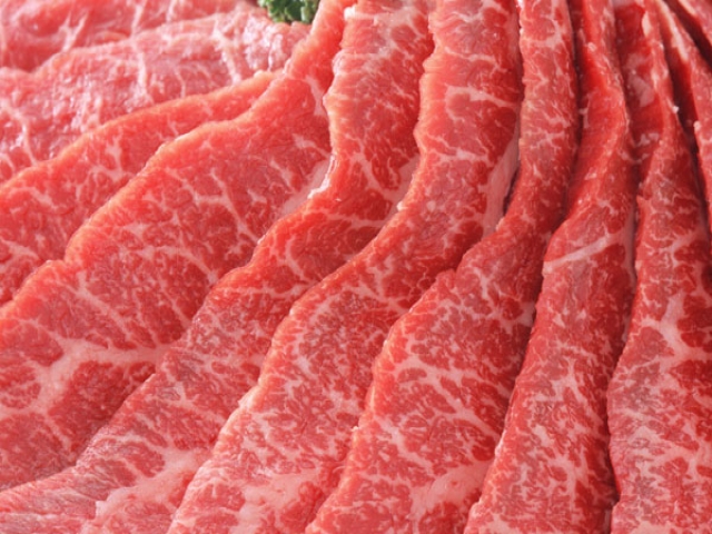 واردات گوشت گوساله از روسیه با اما و اگر/ گوشت گوزن مهمان سفره ایرانیان می‌شود؟