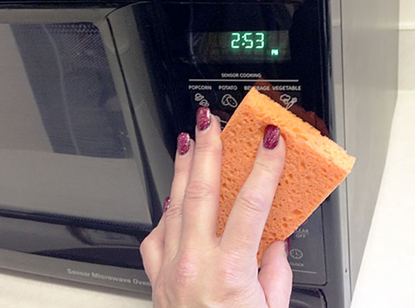 The-best-method-for-cleaning-microwave1