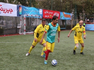 نتایج مسابقات فوتبال پیشکسوتان تهران/ پیروزی راه آهن و اکباتان