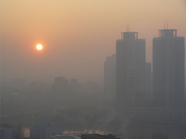 آلودگی هوا، عمر ایرانی ها را بر باد می دهد/ 25 درصد بیماری‌ها مربوط به آلودگی هوا است