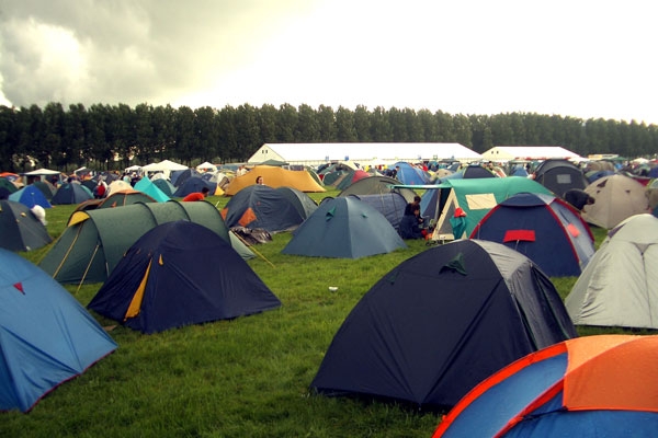 آموزش بستن چادر مسافرتی