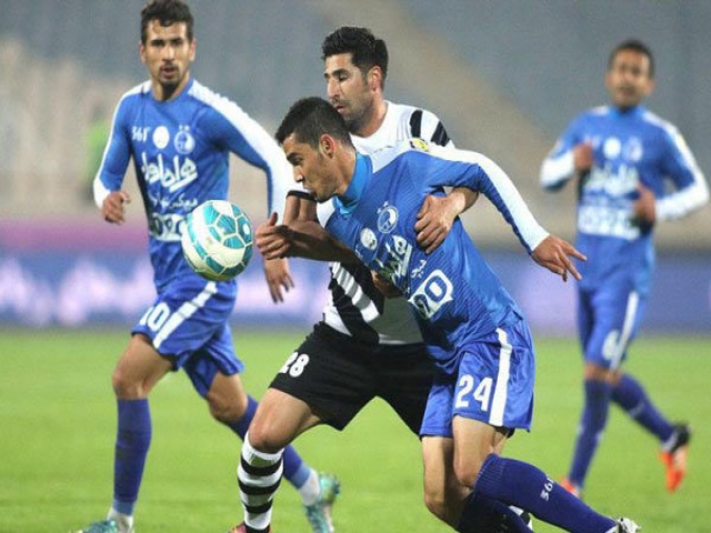 منصوریان مخالف جدایی بازیکن جوان استقلال است