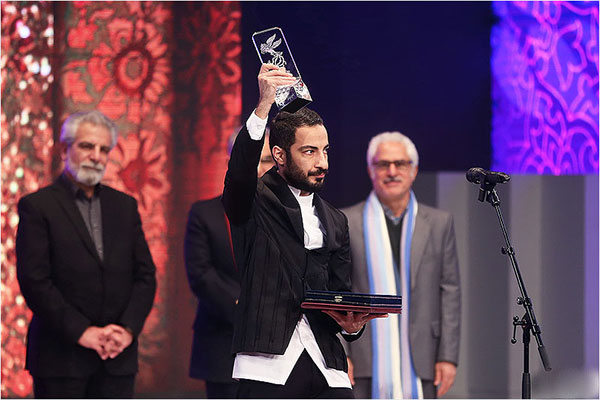 جوایز نوید محمدزاده