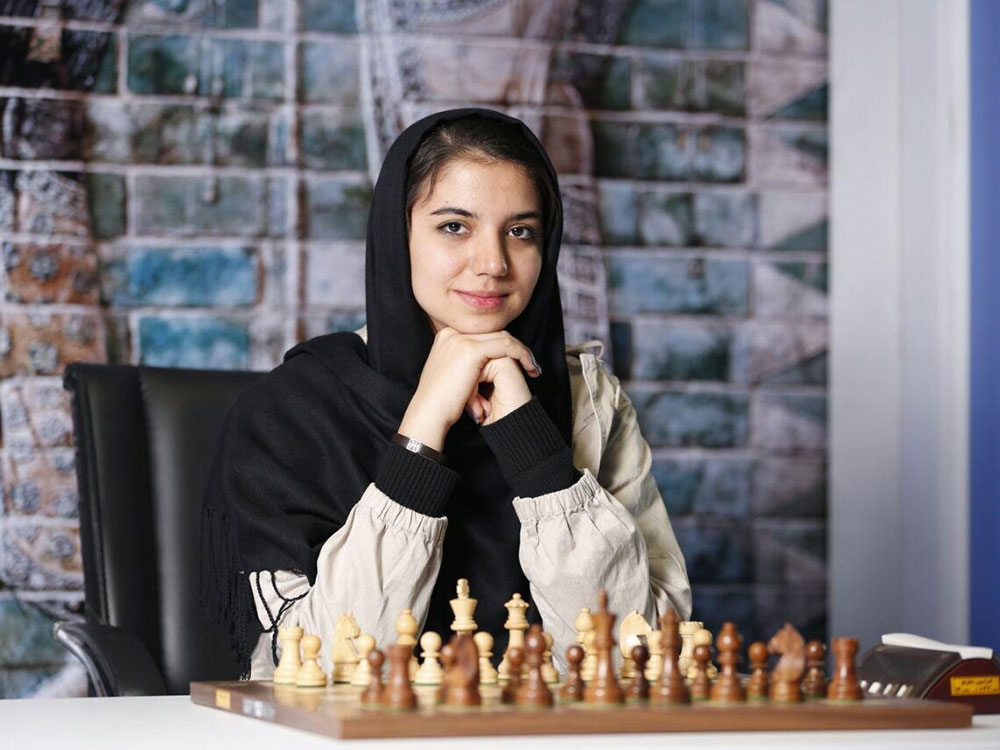 بیوگرافی سارا سادات خادم الشریعه