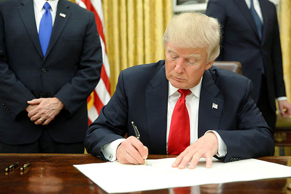 trump-signed-executive-orders-about-limiting-immigration-from-seven-countries-including-iran