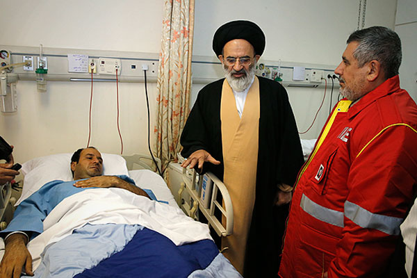 the-representative-of-the-supreme-leader-visited-firefighters-injured-in-plasco-building-accident