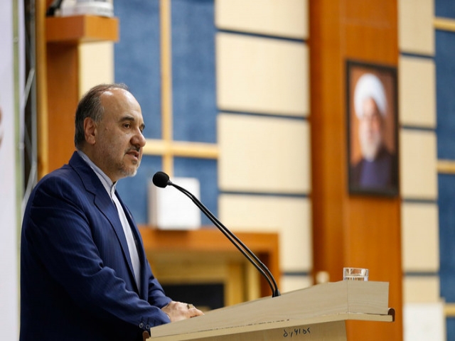 سلطانیفر: این روزها ترامپ به ایجاد وحدت بین مردم ایران کمک میکند سلطانیفر: این روزها ترامپ به ایجاد وحدت بین مردم ایران کمک میکند