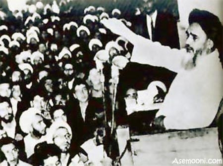 26 فروردین؛ سخنرانی امام خمینی (ره) در مسجد اعظم قم و افشای خیانت شاه (1343 ش)