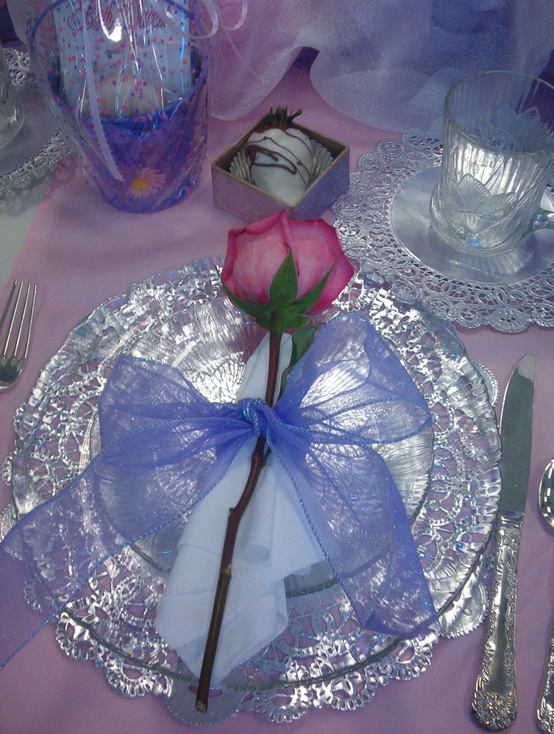 love-day-table-decoration