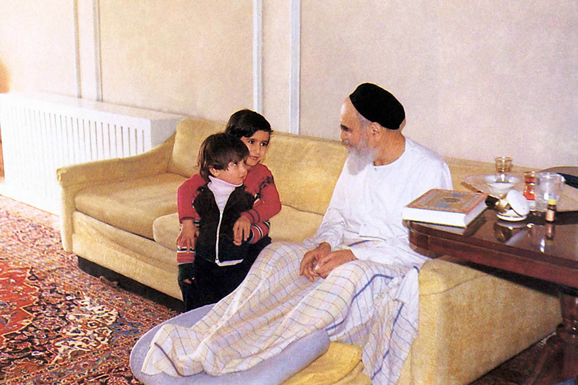 imam-khomeini-daughters