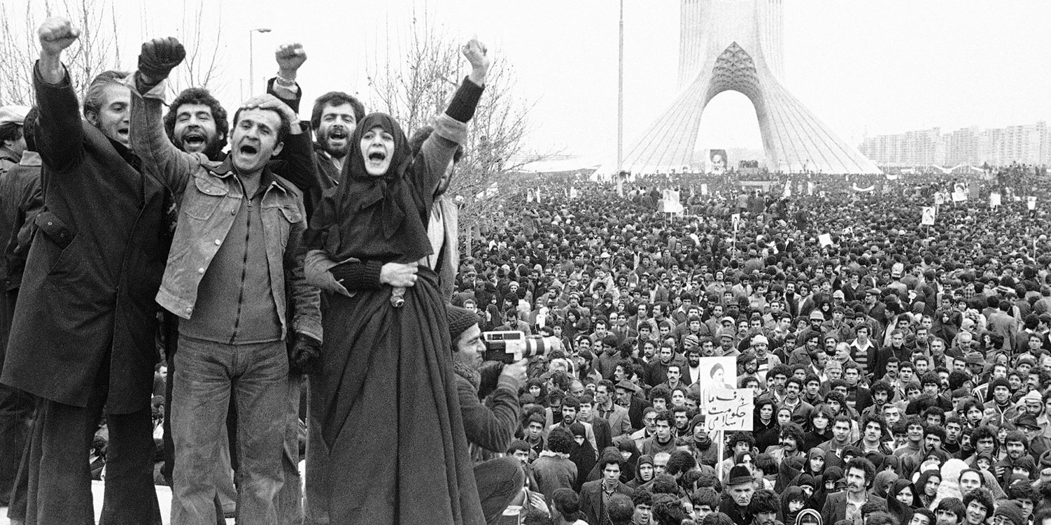 چرا مردم ایران انقلاب کردند؟