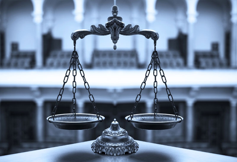 نقش وکیل پایه یک دادگستری در پیش گیری و حل مسائل حقوقی