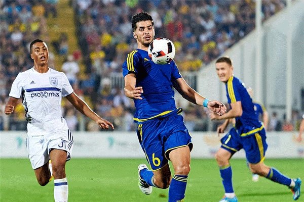 اخراج عزت‌اللهی در نخستین بازی رسمی با پیراهن تیم فوتبال آنژی