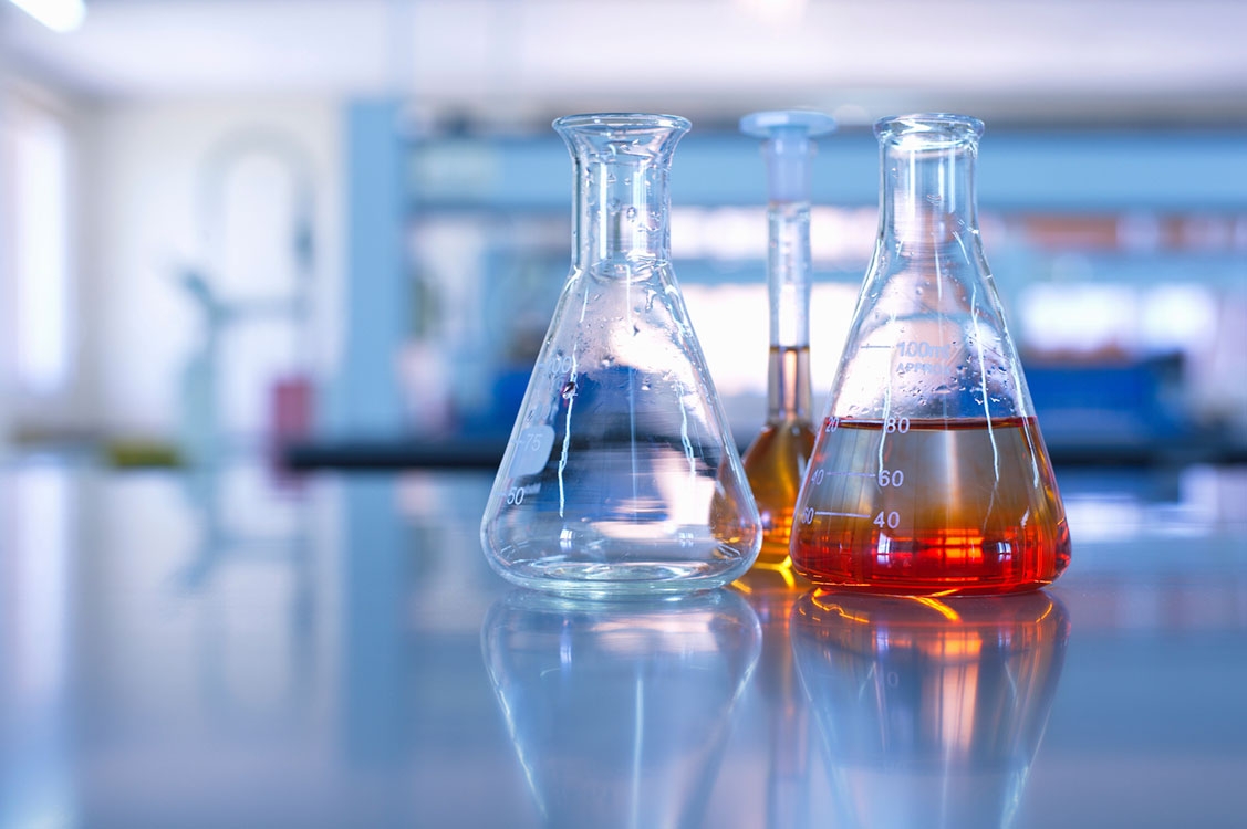 بهترین شرکت های توزیع و فروش مواد شیمیایی و صنعتی در تهران