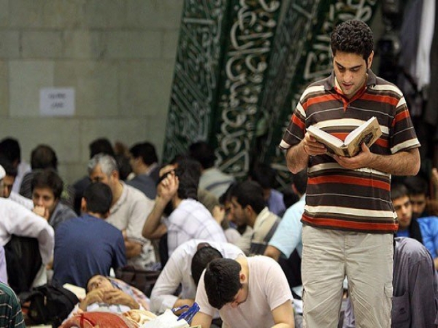 اعتکاف سال 96 در روز 22 فروردین آغاز می شود اعتکاف سال 96 در روز 22 فروردین آغاز می شود
