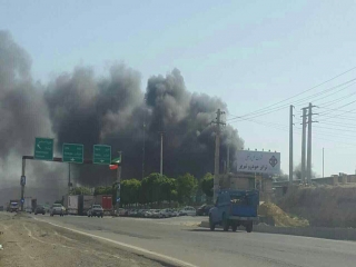 کارخانه ایران خودرو در تبریز طعمه حریق شد