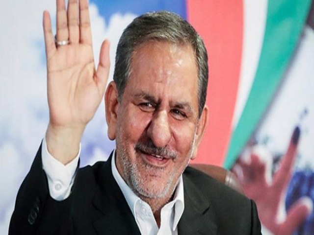 اسحاق جهانگیری به نفع حسن روحانی از انتخابات کنار رفت اسحاق جهانگیری به نفع حسن روحانی از انتخابات کنار رفت