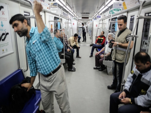 خدمات مترو تهران در صبح عید فطر خدمات مترو تهران در صبح عید فطر